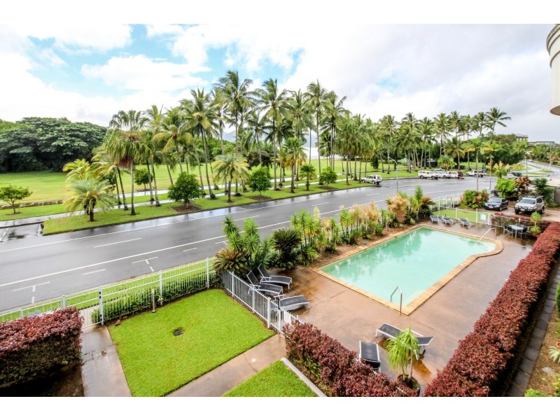 18/285 The Esplanade, Cairns North QLD 4870