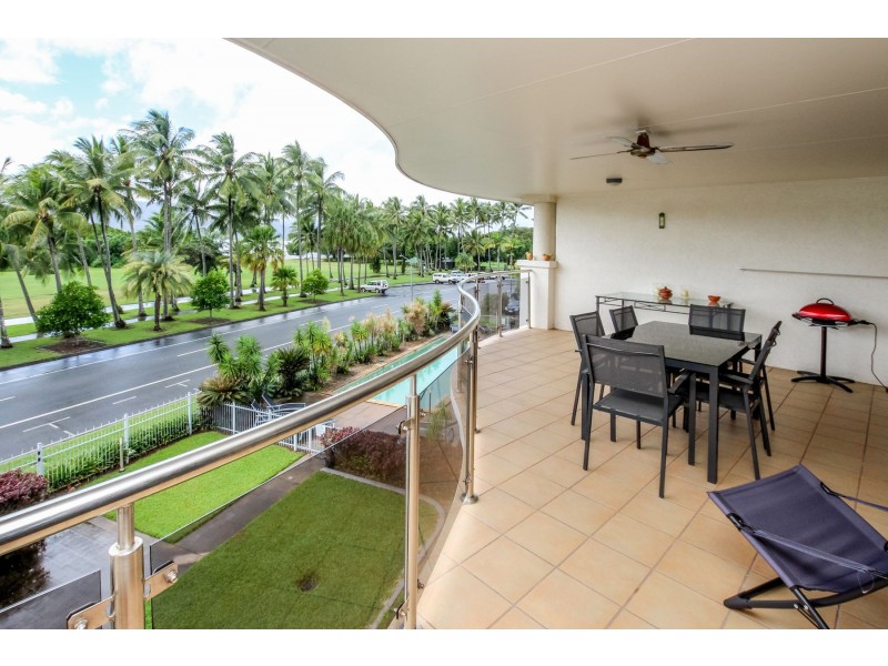 18/285 The Esplanade, Cairns North QLD 4870