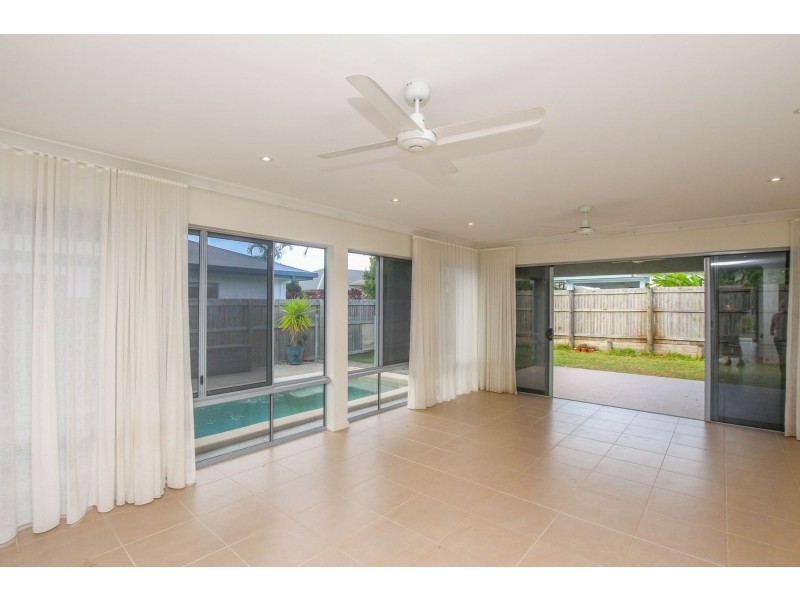 38 Thornborough Circuit, Smithfield QLD 4878