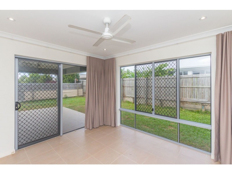 38 Thornborough Circuit, Smithfield QLD 4878