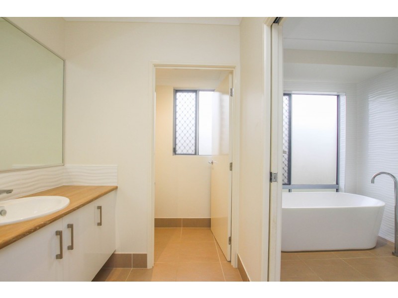 38 Thornborough Circuit, Smithfield QLD 4878