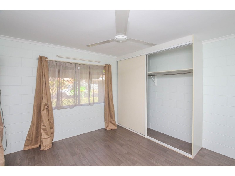2/6 Milano Street, Woree QLD 4868