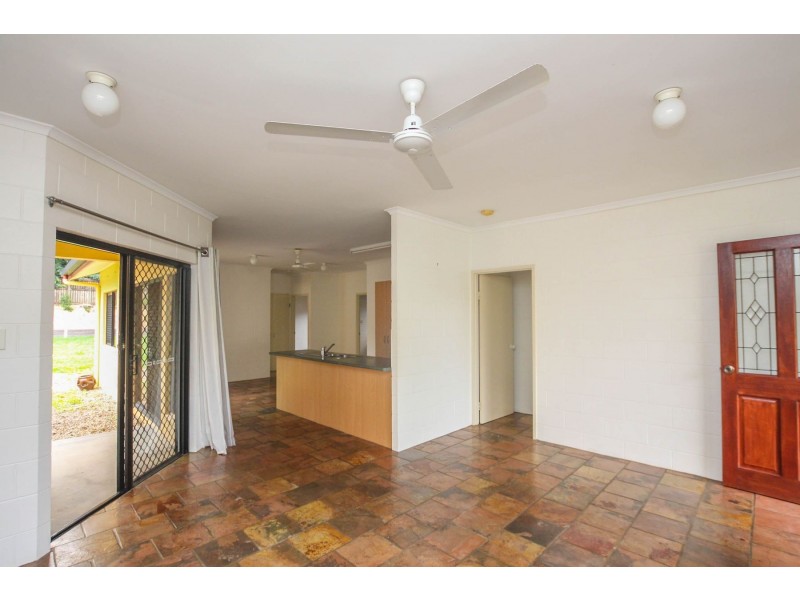 27 Opaline Close, Brinsmead QLD 4870