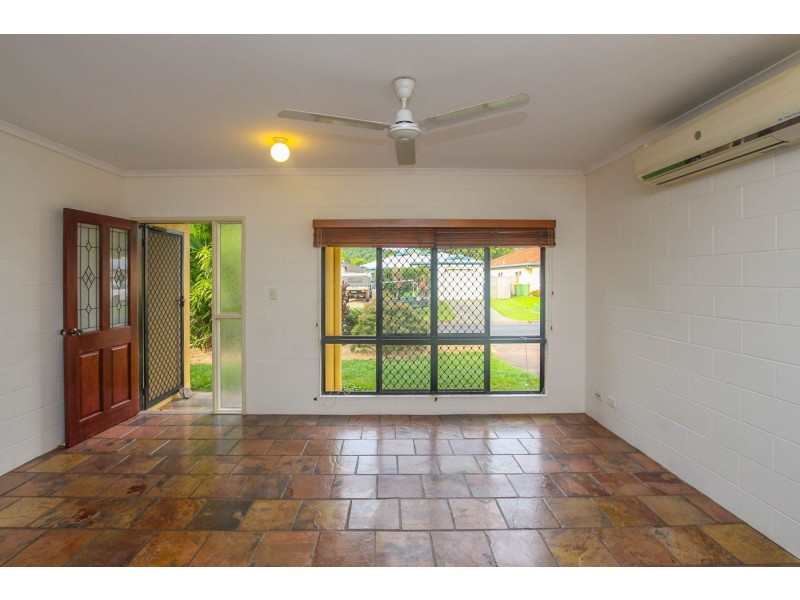 27 Opaline Close, Brinsmead QLD 4870