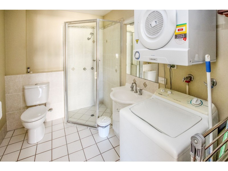 13/239 Lake Street, Cairns North QLD 4870