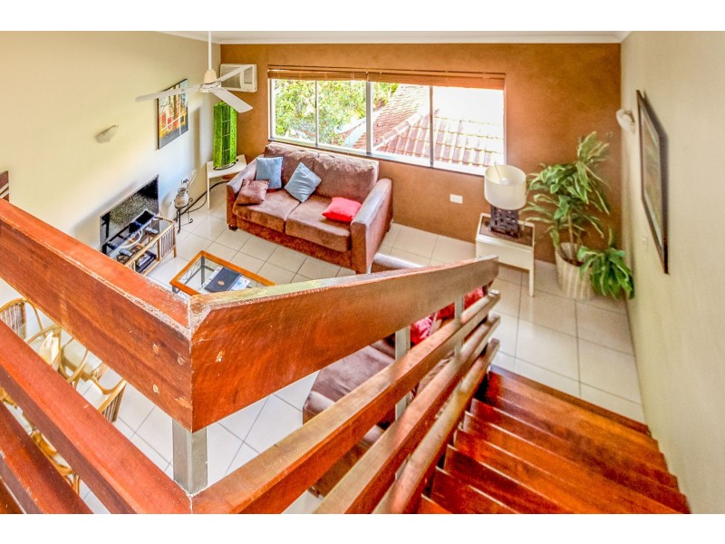 13/239 Lake Street, Cairns North QLD 4870