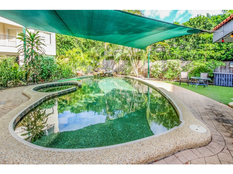 13/239 Lake Street, Cairns North QLD 4870