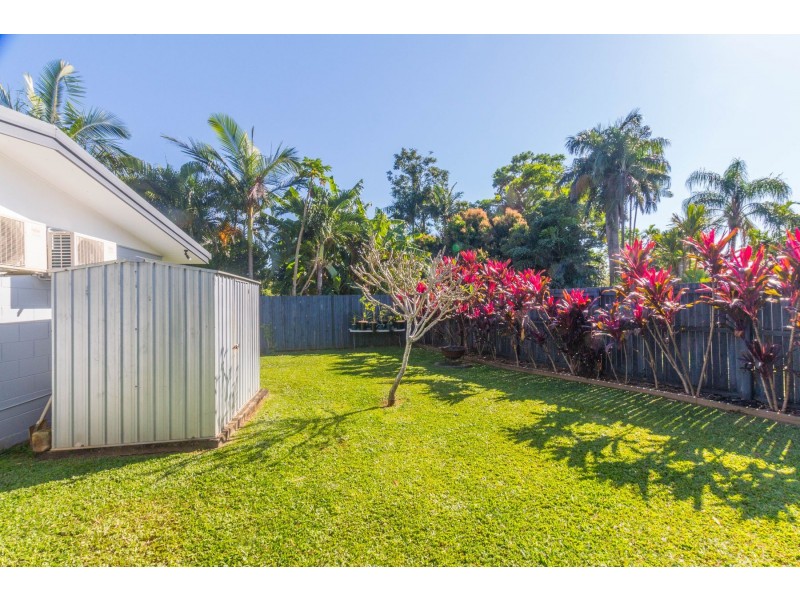 20 Holly Street, Mooroobool QLD 4870