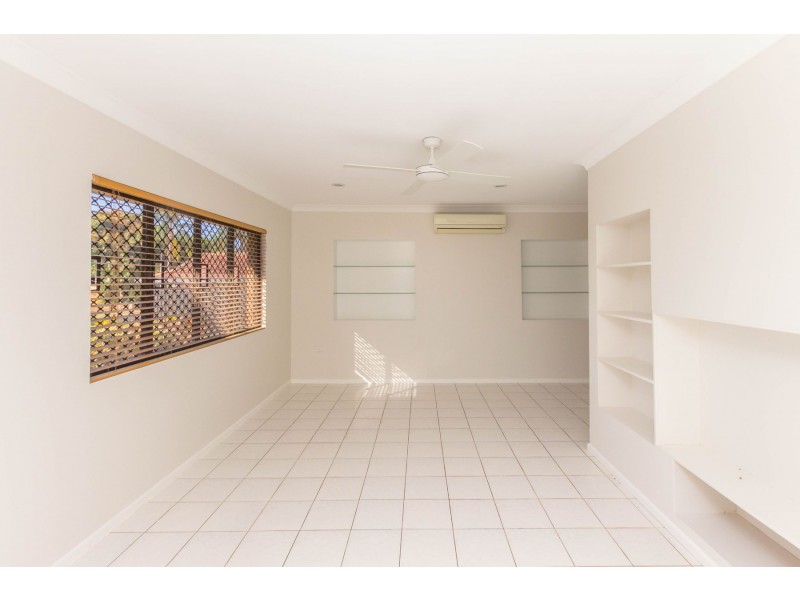 9 Finch Street, Bayview Heights QLD 4868