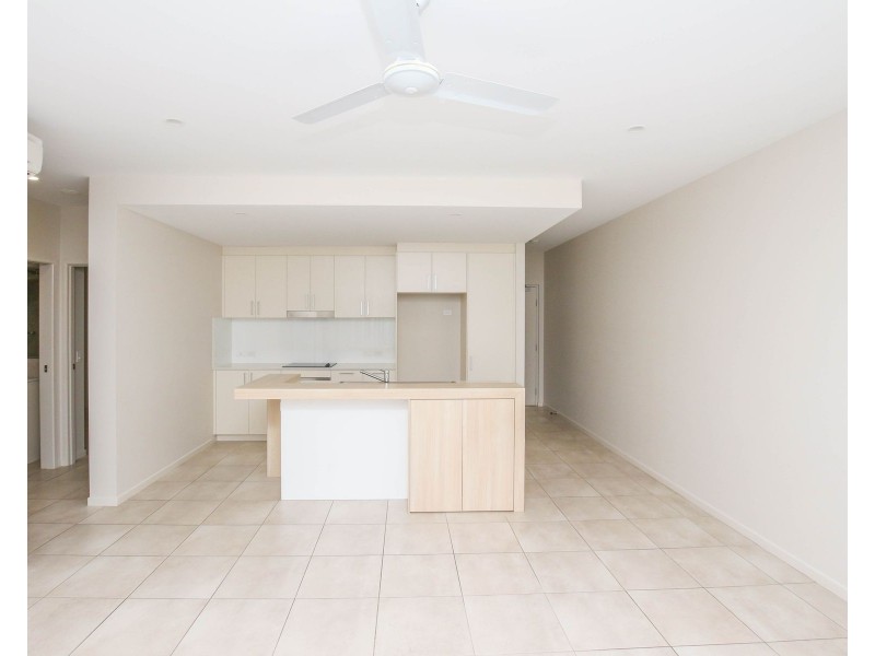 15/289-291 Lake Street, Cairns North QLD 4870