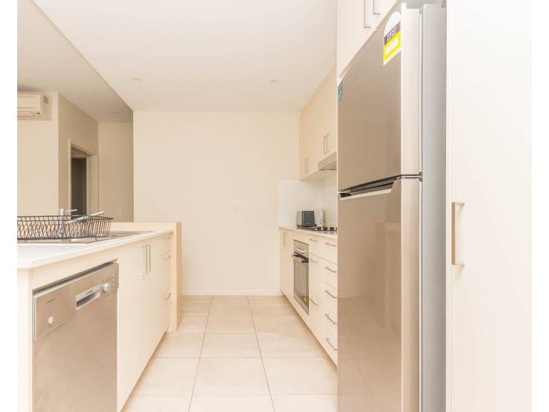 15/289-291 Lake Street, Cairns North QLD 4870