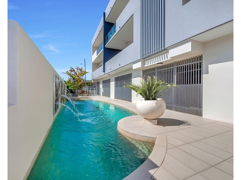 15/289-291 Lake Street, Cairns North QLD 4870