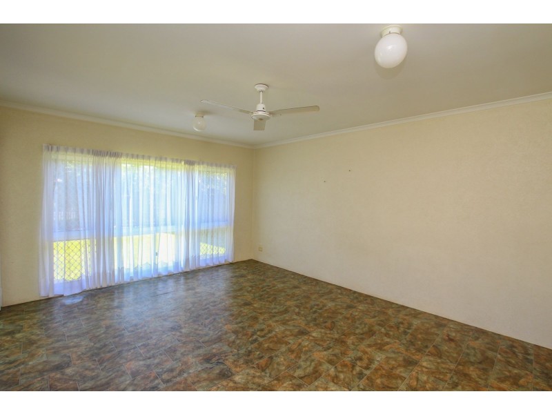 32 Silky Oak Court, Mooroobool QLD 4870