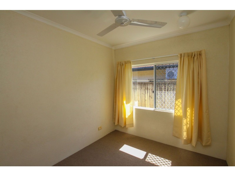 32 Silky Oak Court, Mooroobool QLD 4870