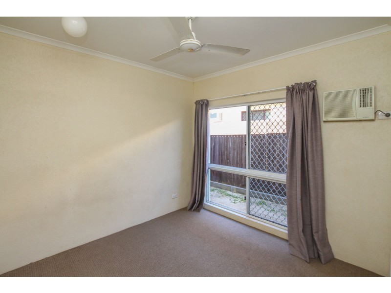 32 Silky Oak Court, Mooroobool QLD 4870
