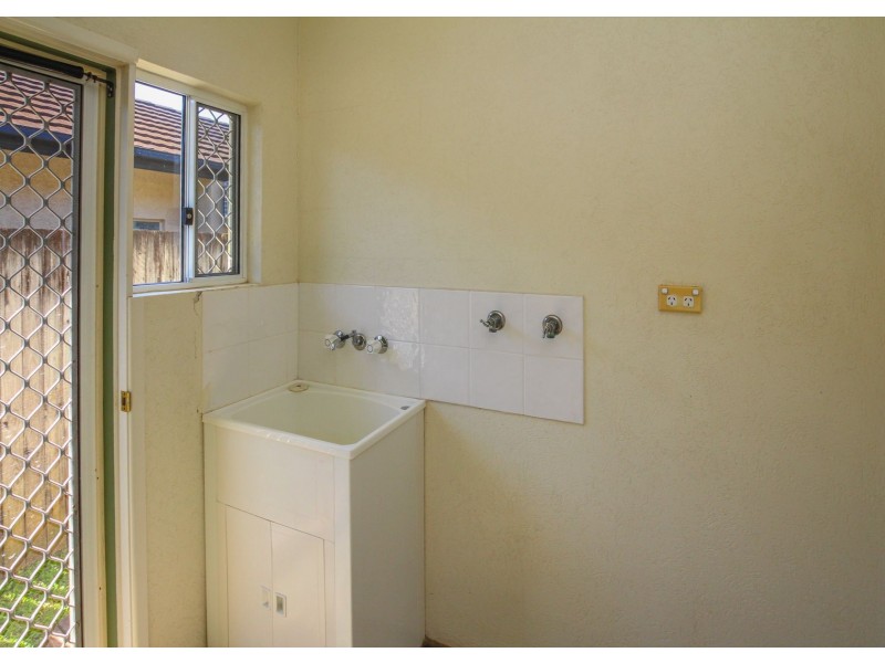 32 Silky Oak Court, Mooroobool QLD 4870