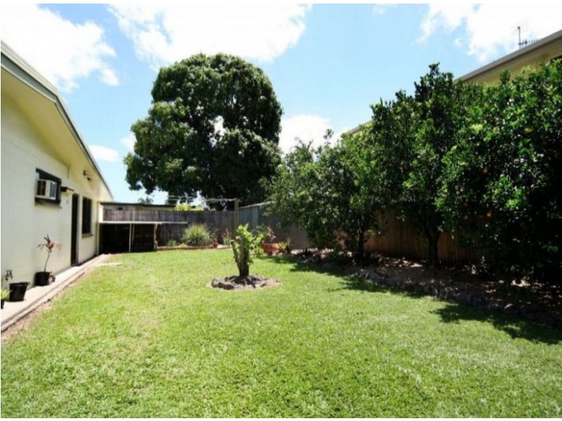6 Melaleuca Street, Manunda QLD 4870