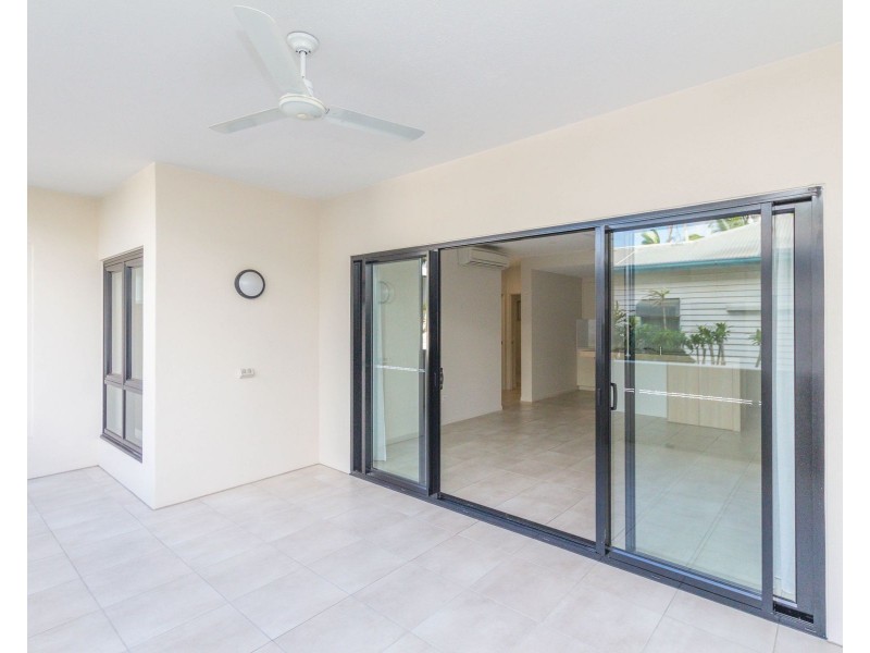 12/289-291 Lake Street, Cairns North QLD 4870