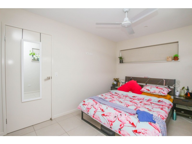 13/289-291 Lake Street, Cairns North QLD 4870