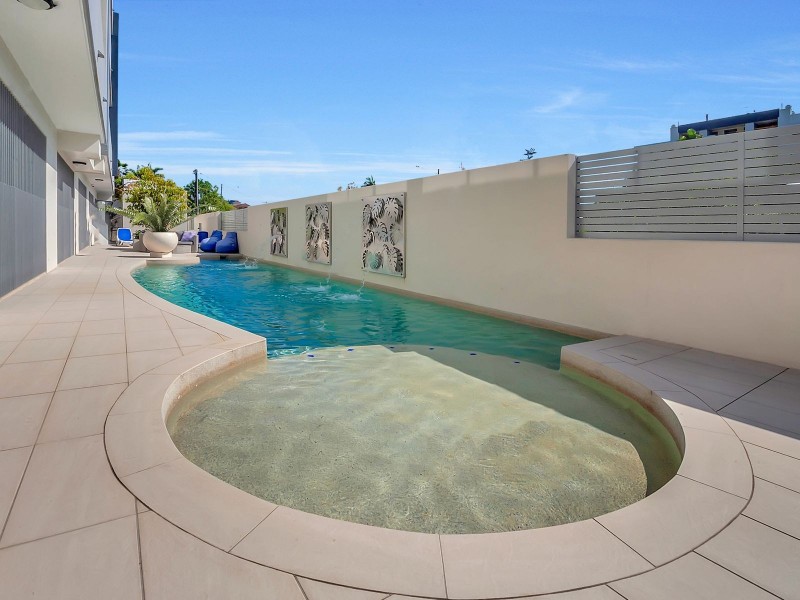 13/289-291 Lake Street, Cairns North QLD 4870