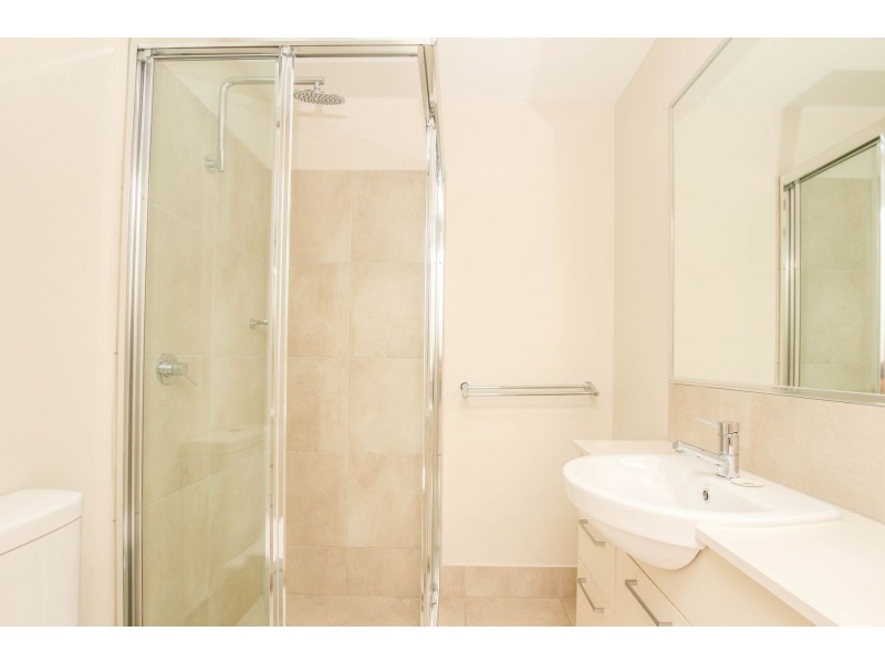 10/289-291 Lake Street, Cairns North QLD 4870