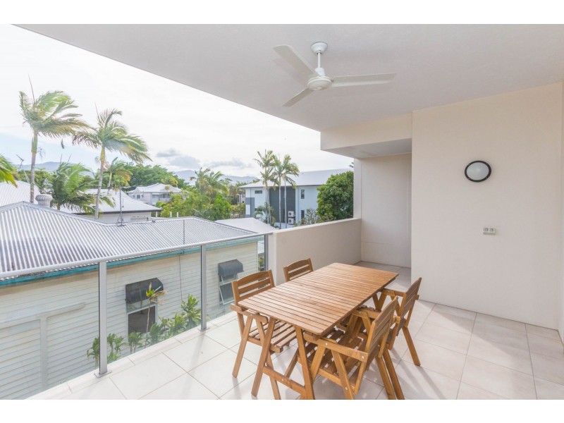 10/289-291 Lake Street, Cairns North QLD 4870