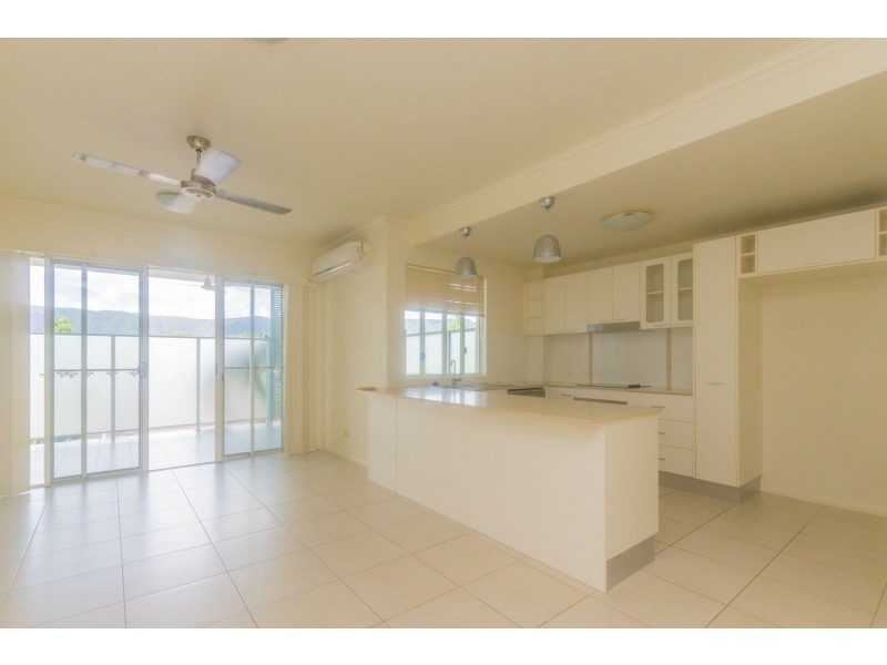 8/75 Moore Street, Trinity Beach QLD 4879