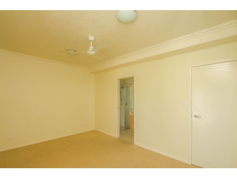 8/75 Moore Street, Trinity Beach QLD 4879