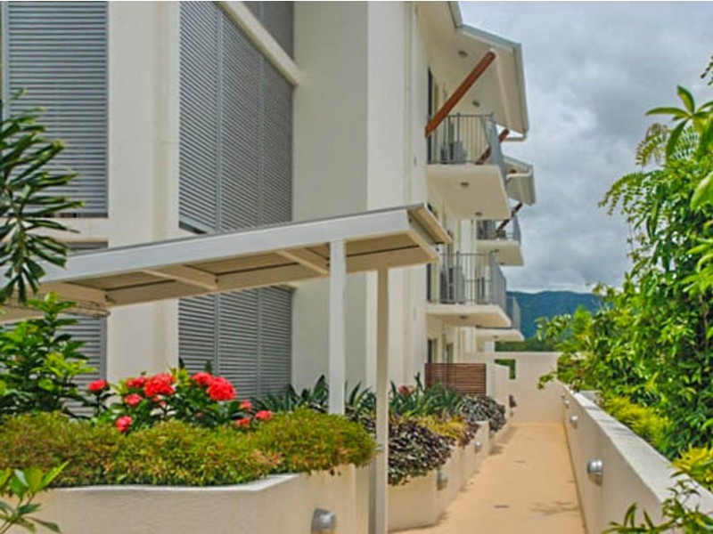 8/75 Moore Street, Trinity Beach QLD 4879