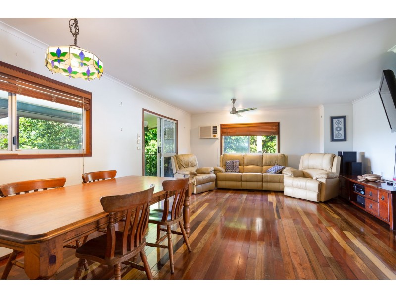 19 Lowanna Close, White Rock QLD 4868