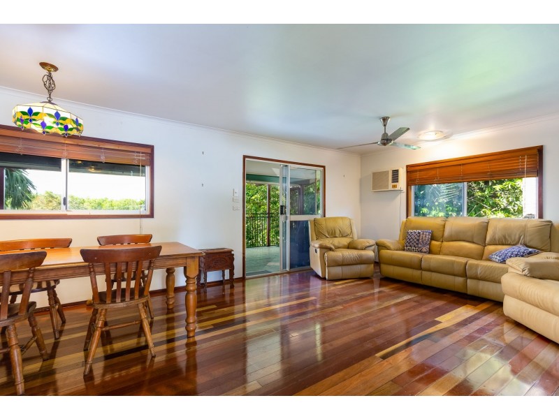 19 Lowanna Close, White Rock QLD 4868