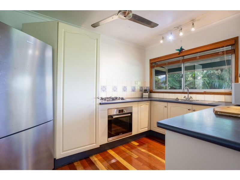 19 Lowanna Close, White Rock QLD 4868