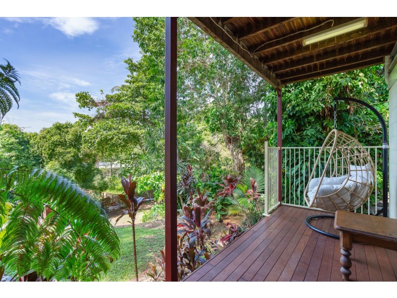 19 Lowanna Close, White Rock QLD 4868
