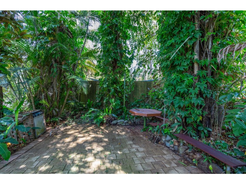 19 Lowanna Close, White Rock QLD 4868