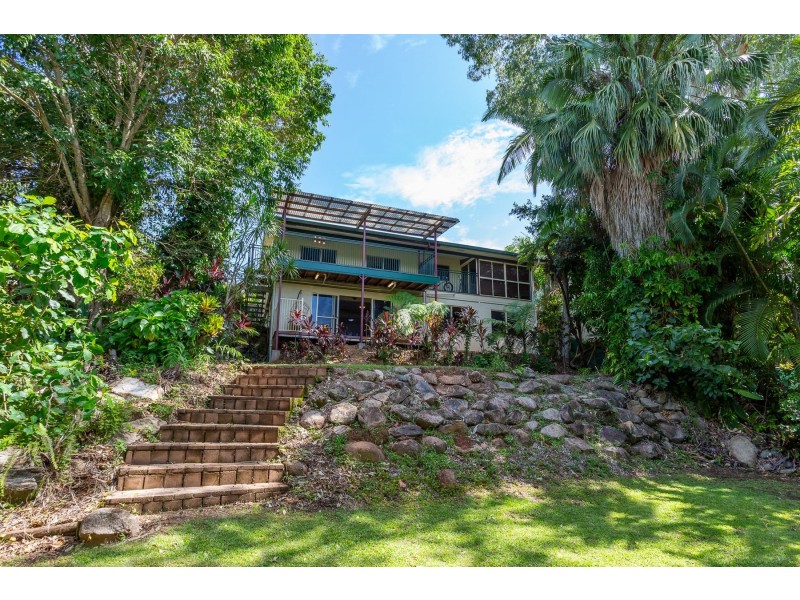 19 Lowanna Close, White Rock QLD 4868