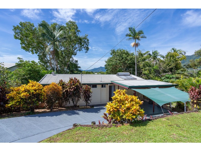 19 Lowanna Close, White Rock QLD 4868