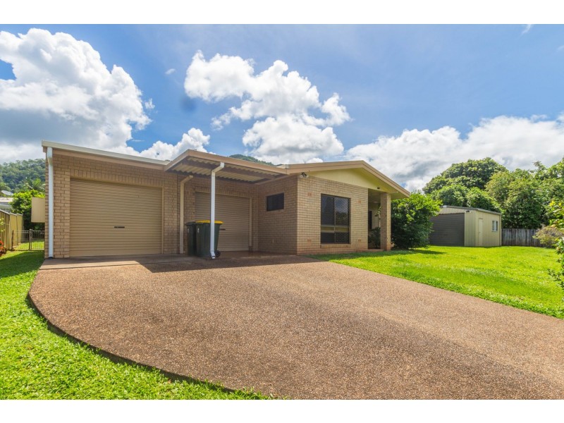 19 Holly Street, Mooroobool QLD 4870