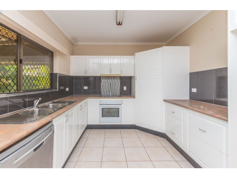19 Holly Street, Mooroobool QLD 4870