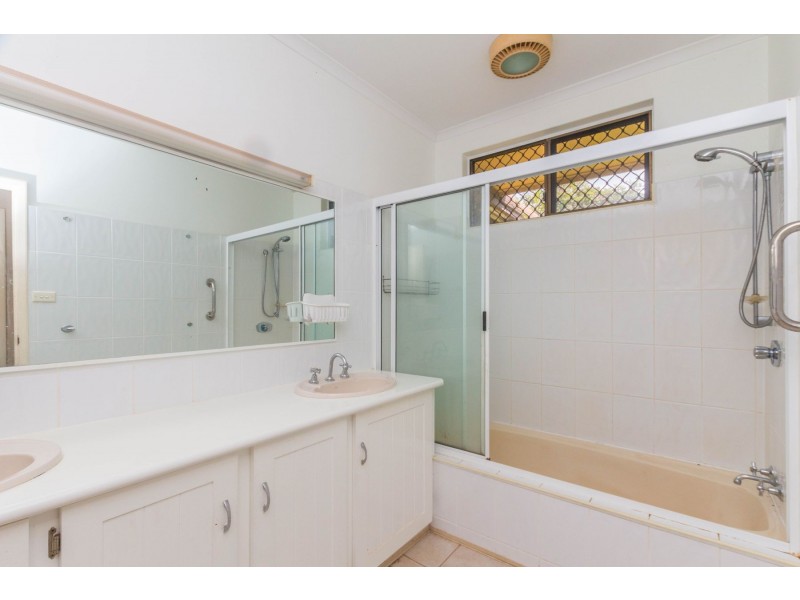 19 Holly Street, Mooroobool QLD 4870