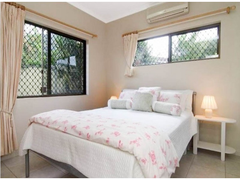 19 Holly Street, Mooroobool QLD 4870