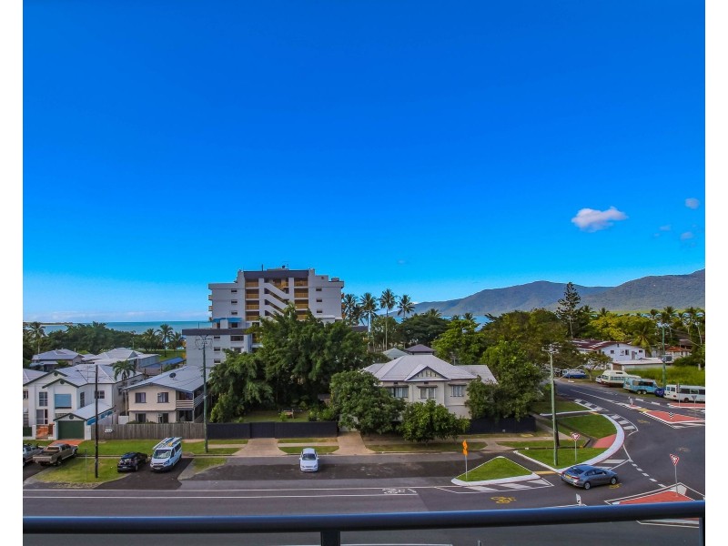 17/289-291 Lake Street, Cairns North QLD 4870