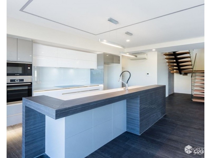 17/289-291 Lake Street, Cairns North QLD 4870