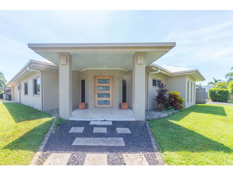 25 Fossilbrook Bend, Trinity Park QLD 4879