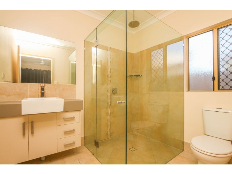 25 Fossilbrook Bend, Trinity Park QLD 4879