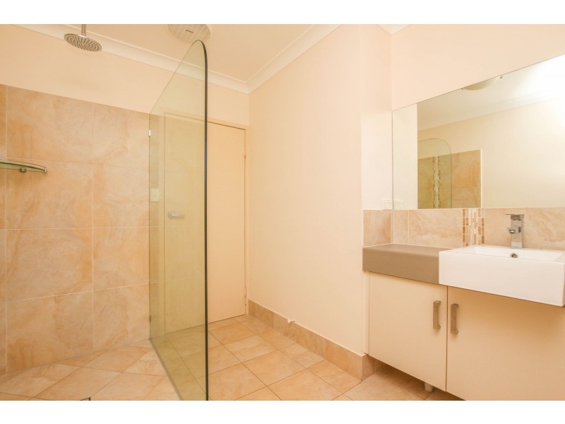25 Fossilbrook Bend, Trinity Park QLD 4879