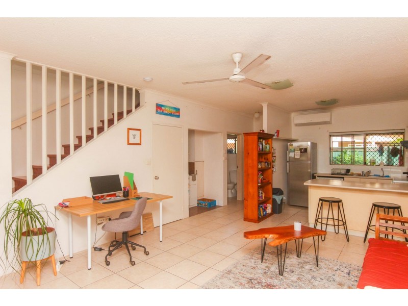 1/23 Hibiscus Lane, Holloways Beach QLD 4878