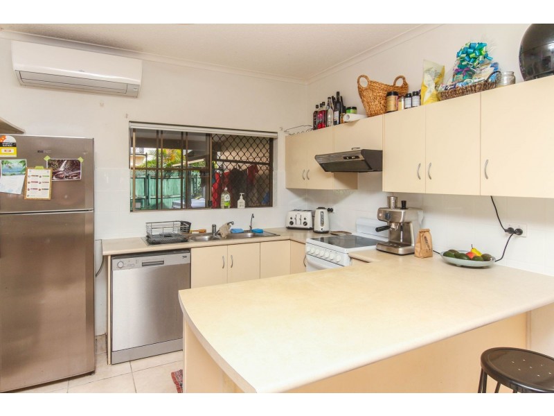 1/23 Hibiscus Lane, Holloways Beach QLD 4878