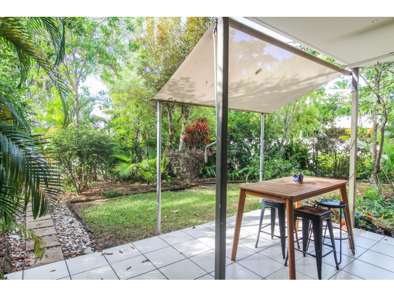 1/23 Hibiscus Lane, Holloways Beach QLD 4878