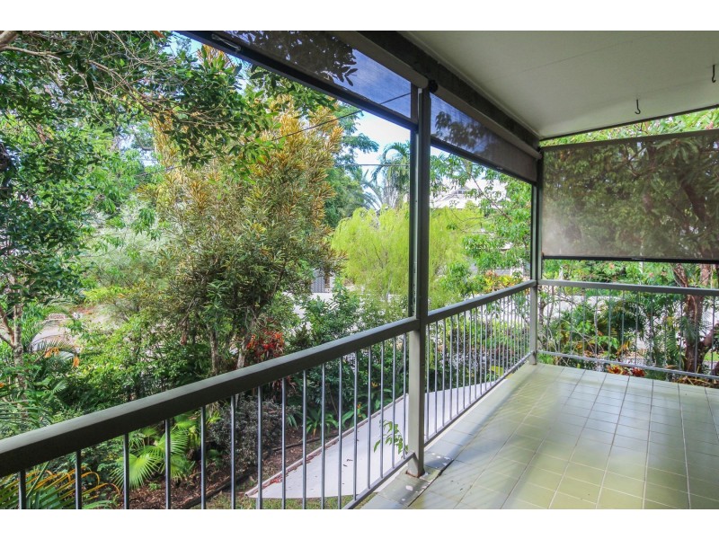 1/23 Hibiscus Lane, Holloways Beach QLD 4878
