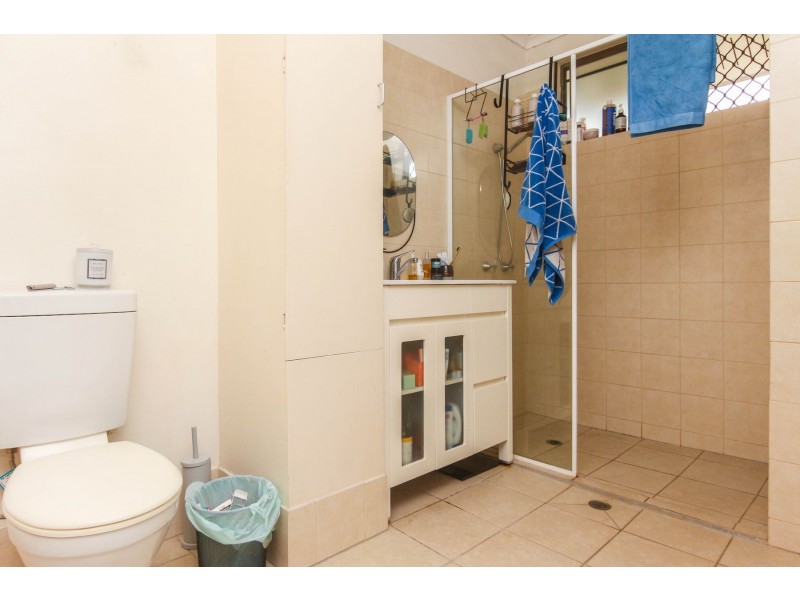 1/23 Hibiscus Lane, Holloways Beach QLD 4878